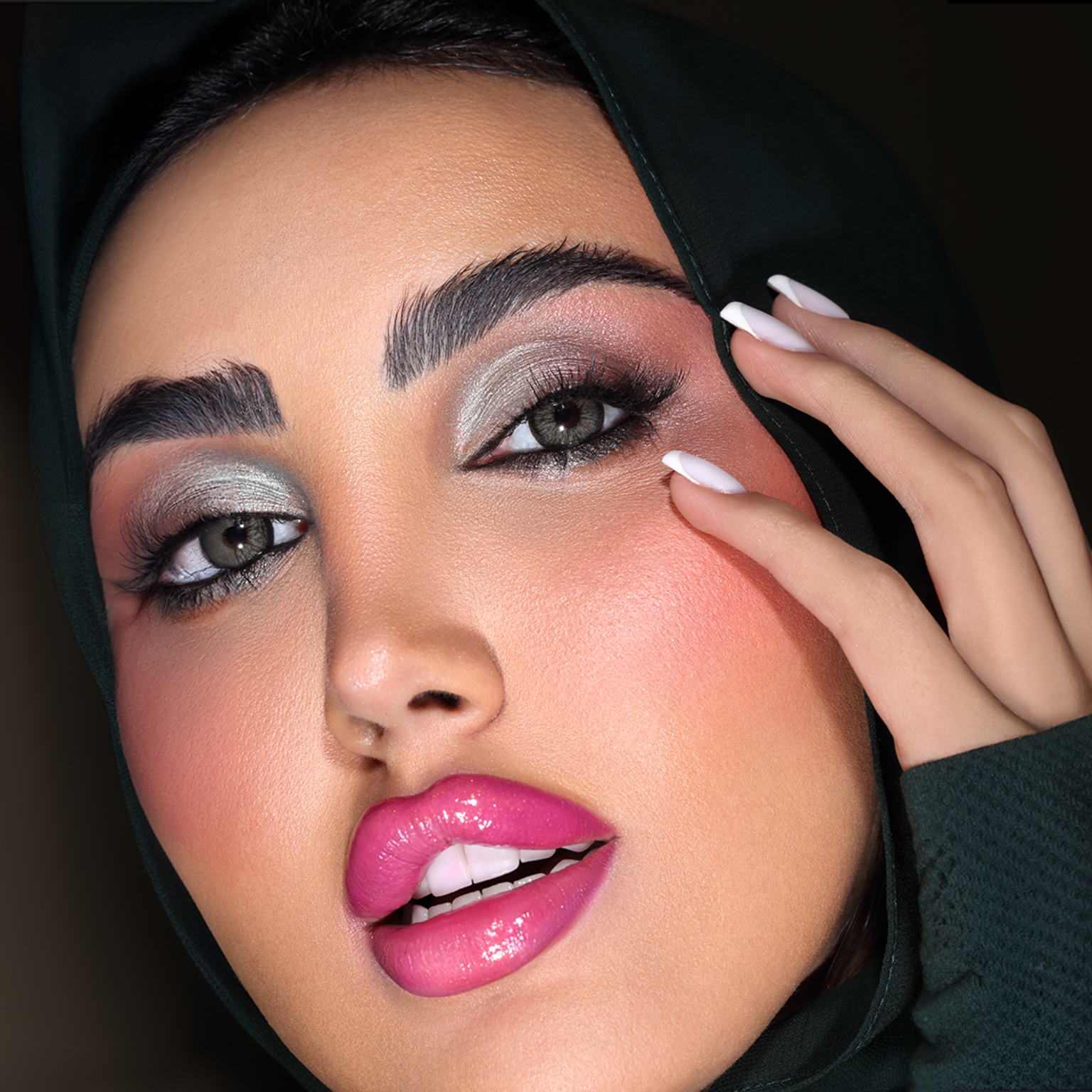 حية - عمارة